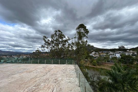 Área Externa de casa de condomínio à venda com 4 quartos, 700m² em Jardim Serrano, Nova Lima