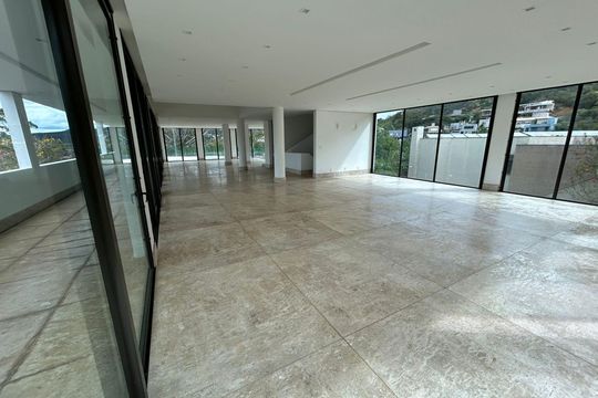 Sala de casa de condomínio à venda com 4 quartos, 700m² em Jardim Serrano, Nova Lima