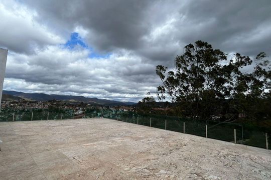 Área Externa de casa de condomínio à venda com 4 quartos, 700m² em Jardim Serrano, Nova Lima