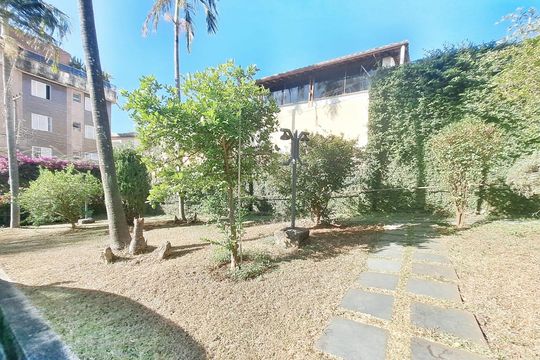 Quintal de casa à venda com 4 quartos, 220m² em Prado, Belo Horizonte