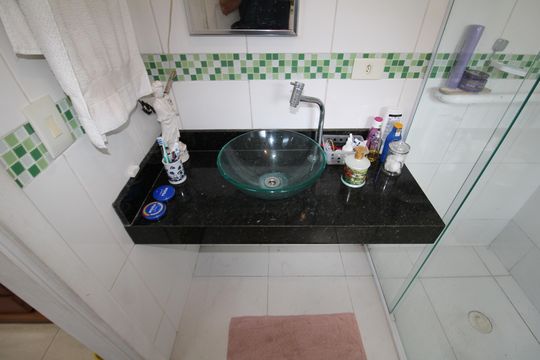 Banheiro da Suíte de apartamento à venda com 4 quartos, 140m² em Santana, São Paulo