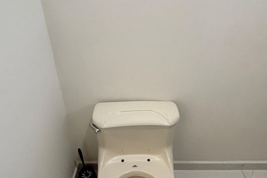 Banheiro de casa de condomínio à venda com 2 quartos, 80m² em Jardim Stetel, Santo André