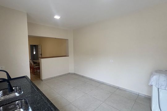 Cozinha de casa de condomínio à venda com 2 quartos, 80m² em Jardim Stetel, Santo André