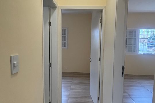 Corredor de casa de condomínio à venda com 2 quartos, 80m² em Jardim Stetel, Santo André