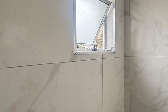 Banheiro da Suíte de casa de condomínio à venda com 2 quartos, 80m² em Jardim Stetel, Santo André