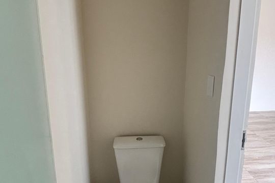 Banheiro da Suíte de casa de condomínio à venda com 2 quartos, 80m² em Jardim Stetel, Santo André