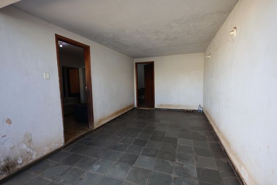 Garagem de casa para alugar com 3 quartos, 150m² em Jardim Ana Lúcia, Goiânia