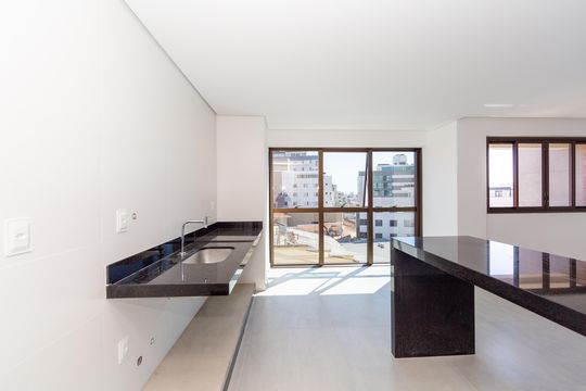 Cozinha de apartamento à venda com 3 quartos, 84m² em Prado, Belo Horizonte