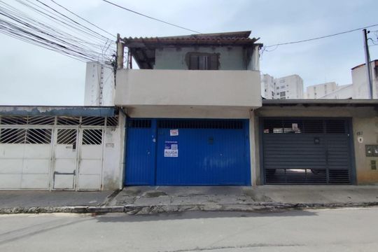 Fachada de casa para alugar com 2 quartos, 60m² em Jardim Casablanca, São Paulo