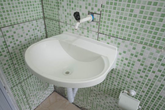 Banheiro de casa para alugar com 2 quartos, 60m² em Jardim Casablanca, São Paulo