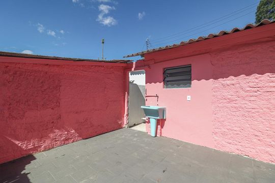 Fundos de casa para alugar com 2 quartos, 65m² em Morro Santana, Porto Alegre