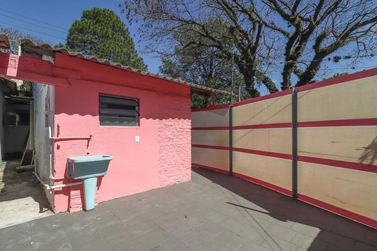 Fundos de casa para alugar com 2 quartos, 65m² em Morro Santana, Porto Alegre