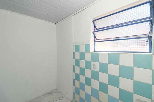 Cozinha de casa para alugar com 2 quartos, 65m² em Morro Santana, Porto Alegre