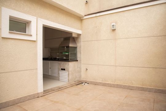Quintal de casa à venda com 3 quartos, 150m² em Vila da Saúde, São Paulo