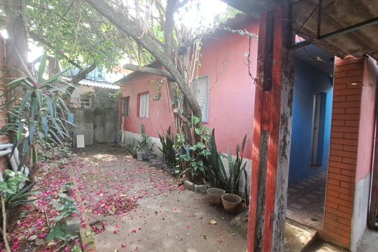 Área Externa de casa à venda com 3 quartos, 100m² em Vila Dalva, São Paulo