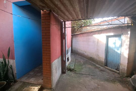 Área Externa de casa à venda com 3 quartos, 100m² em Vila Dalva, São Paulo