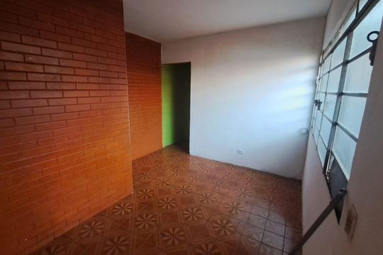 Sala de casa à venda com 3 quartos, 100m² em Vila Dalva, São Paulo