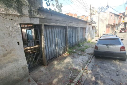 Fachada de casa à venda com 3 quartos, 100m² em Vila Dalva, São Paulo
