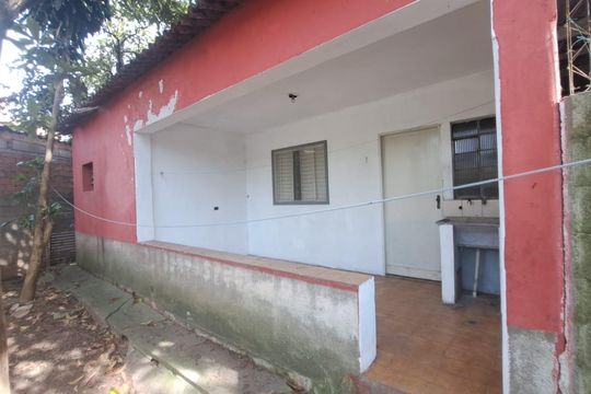 Área Externa de casa à venda com 3 quartos, 100m² em Vila Dalva, São Paulo