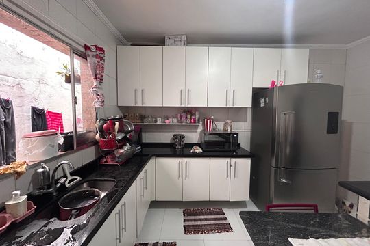 Cozinha de casa à venda com 4 quartos, 290m² em Cocaia, Guarulhos