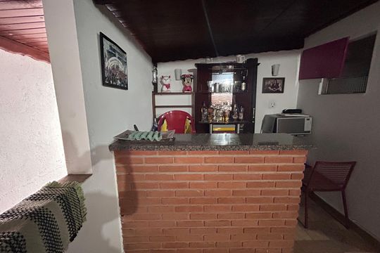 Churrasqueira de casa à venda com 4 quartos, 290m² em Cocaia, Guarulhos