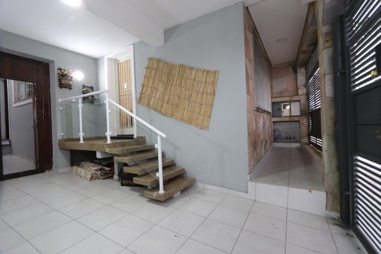 Garagem de casa à venda com 4 quartos, 220m² em Chácara Belenzinho, São Paulo