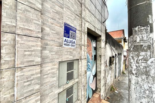 Fachada de casa para alugar com 1 quarto, 40m² em Americanópolis, São Paulo