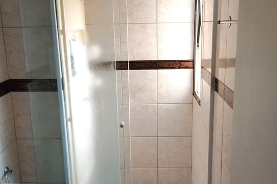 Banheiro de apartamento à venda com 3 quartos, 72m² em Utinga, Santo André