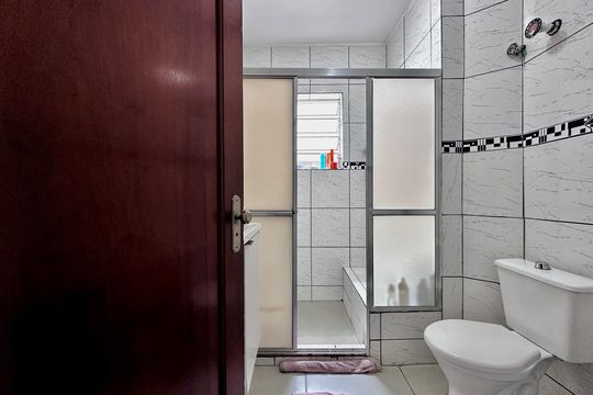 Banheiro Social de casa para alugar com 2 quartos, 81m² em Vila Cordeiro, São Paulo
