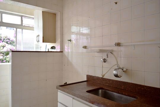 Cozinha de apartamento à venda com 2 quartos, 58m² em Pinheiros, São Paulo