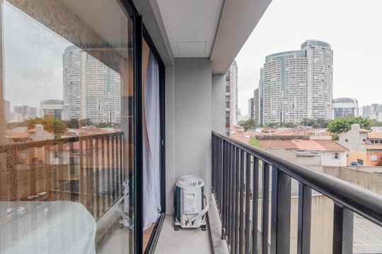 Varanda de kitnet/studio à venda com 1 quarto, 25m² em Pinheiros, São Paulo