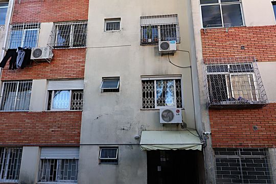 Fachada do bloco de apartamento à venda com 2 quartos, 59m² em Jardim do Salso, Porto Alegre