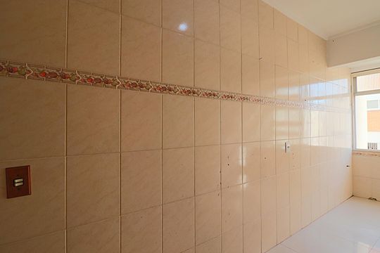Cozinha de apartamento à venda com 2 quartos, 59m² em Jardim do Salso, Porto Alegre