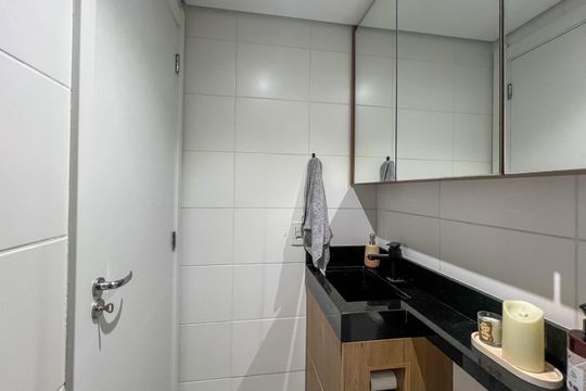 Banheiro de apartamento para alugar com 2 quartos, 33m² em Cambuci, São Paulo