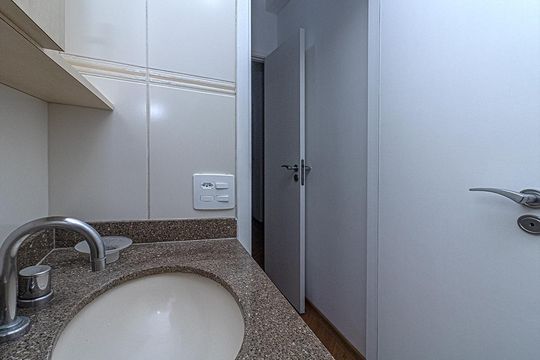 Banheiro Suíte de apartamento para alugar com 3 quartos, 93m² em Vila Gumercindo, São Paulo