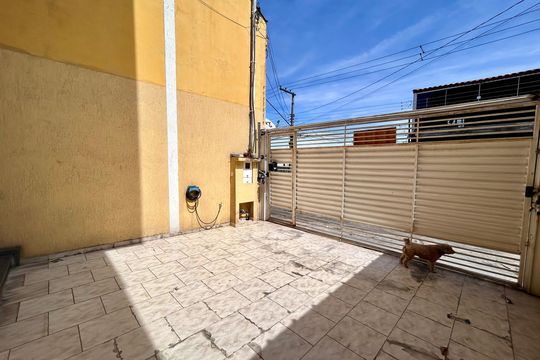 Garagem de casa à venda com 3 quartos, 107m² em Vila Florida, Guarulhos