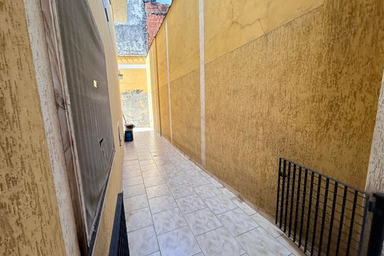 Corredor de casa à venda com 3 quartos, 107m² em Vila Florida, Guarulhos