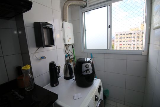 Área de Serviço de apartamento para alugar com 2 quartos, 45m² em Colégio, Rio de Janeiro