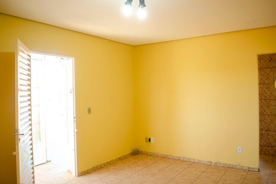 Sala de casa para alugar com 2 quartos, 70m² em Setor Sul, Goiânia