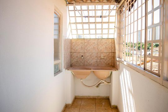 Área de Serviço de casa para alugar com 2 quartos, 70m² em Setor Sul, Goiânia