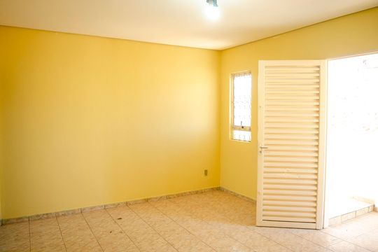 Sala de casa para alugar com 2 quartos, 70m² em Setor Sul, Goiânia