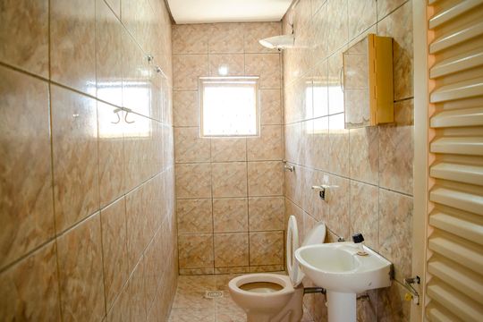 Banheiro de casa para alugar com 2 quartos, 70m² em Setor Sul, Goiânia