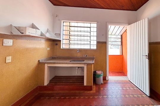 Cozinha  de casa à venda com 2 quartos, 220m² em Sumaré, São Paulo