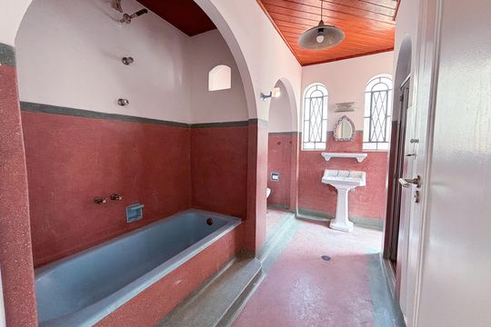 Banheiro de casa à venda com 2 quartos, 220m² em Sumaré, São Paulo