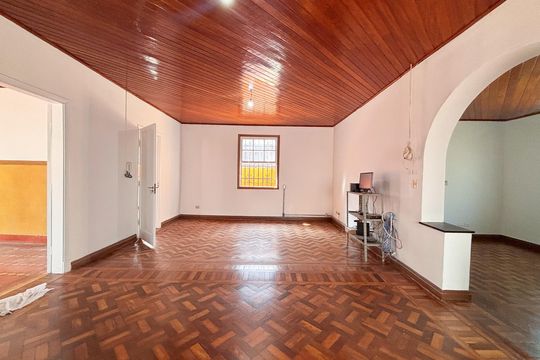 Casa à venda com 2 quartos, 220m² em Sumaré, São Paulo