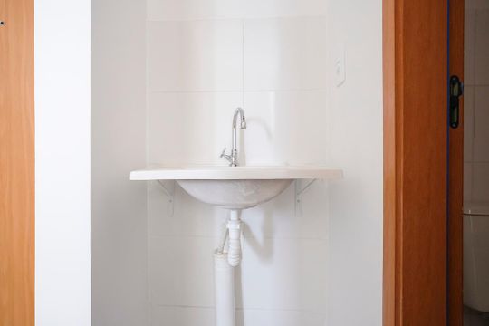 Banheiro Social de apartamento à venda com 2 quartos, 36m² em Vila Palmares, Santo André