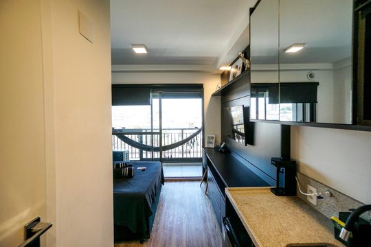 Cozinha de kitnet/studio à venda com 1 quarto, 24m² em Vila Esperança, São Paulo