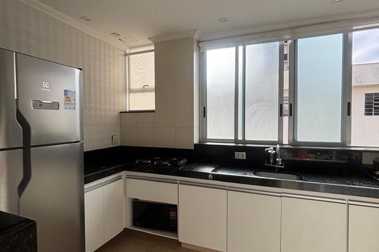 Cozinha de apartamento para alugar com 3 quartos, 110m² em Prado, Belo Horizonte