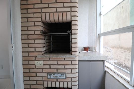 Varanda gourmet de apartamento para alugar com 3 quartos, 90m² em Santa Mônica, Uberlândia