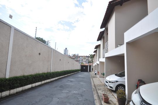 Área comum de casa de condomínio para alugar com 3 quartos, 123m² em Vila Mazzei, São Paulo
